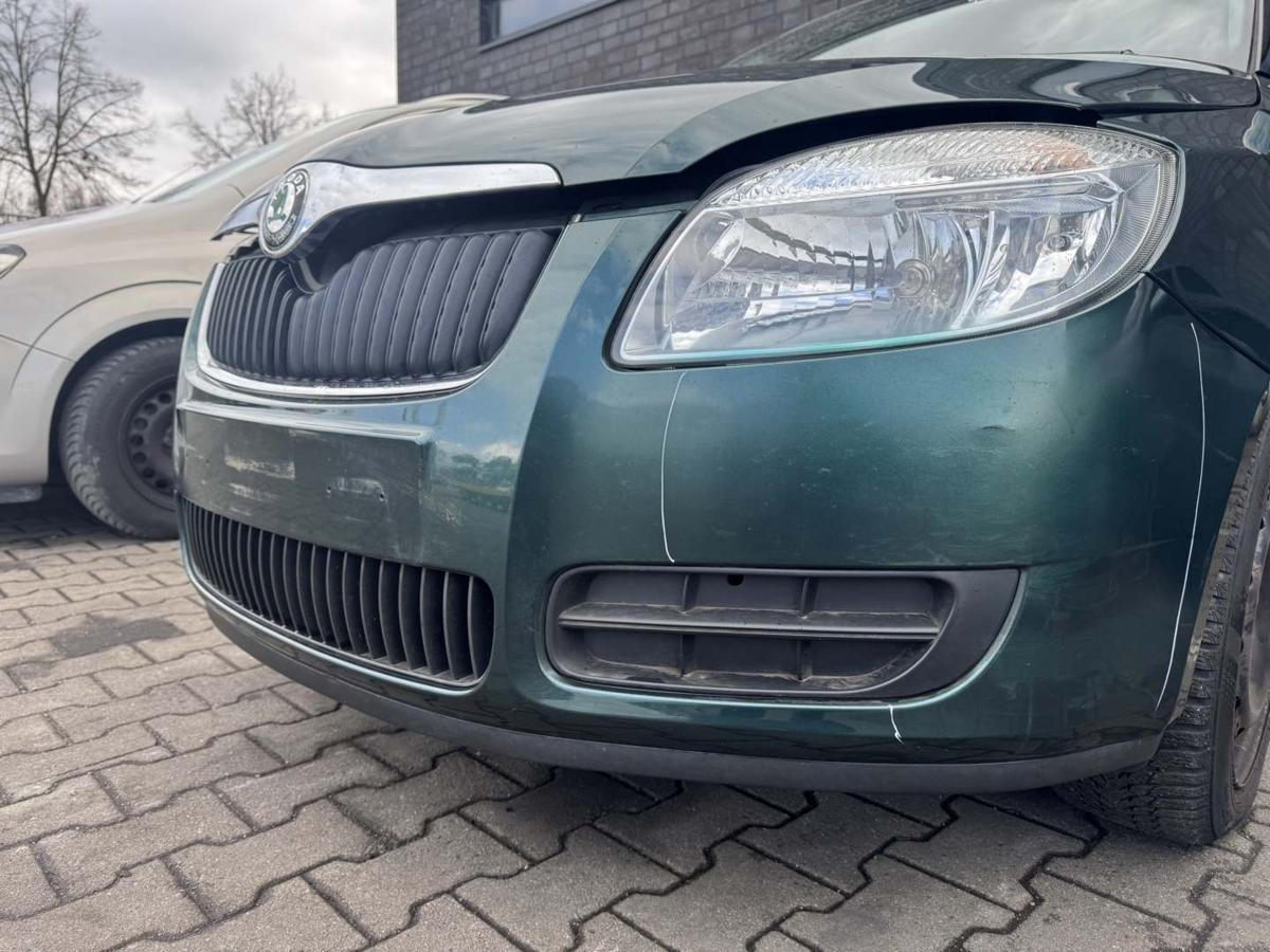 Skoda Fabia 2 original Sto&szlig;stange Stossf&auml;nger vorn LF6K Highland Gr&uuml;n Bj.2008